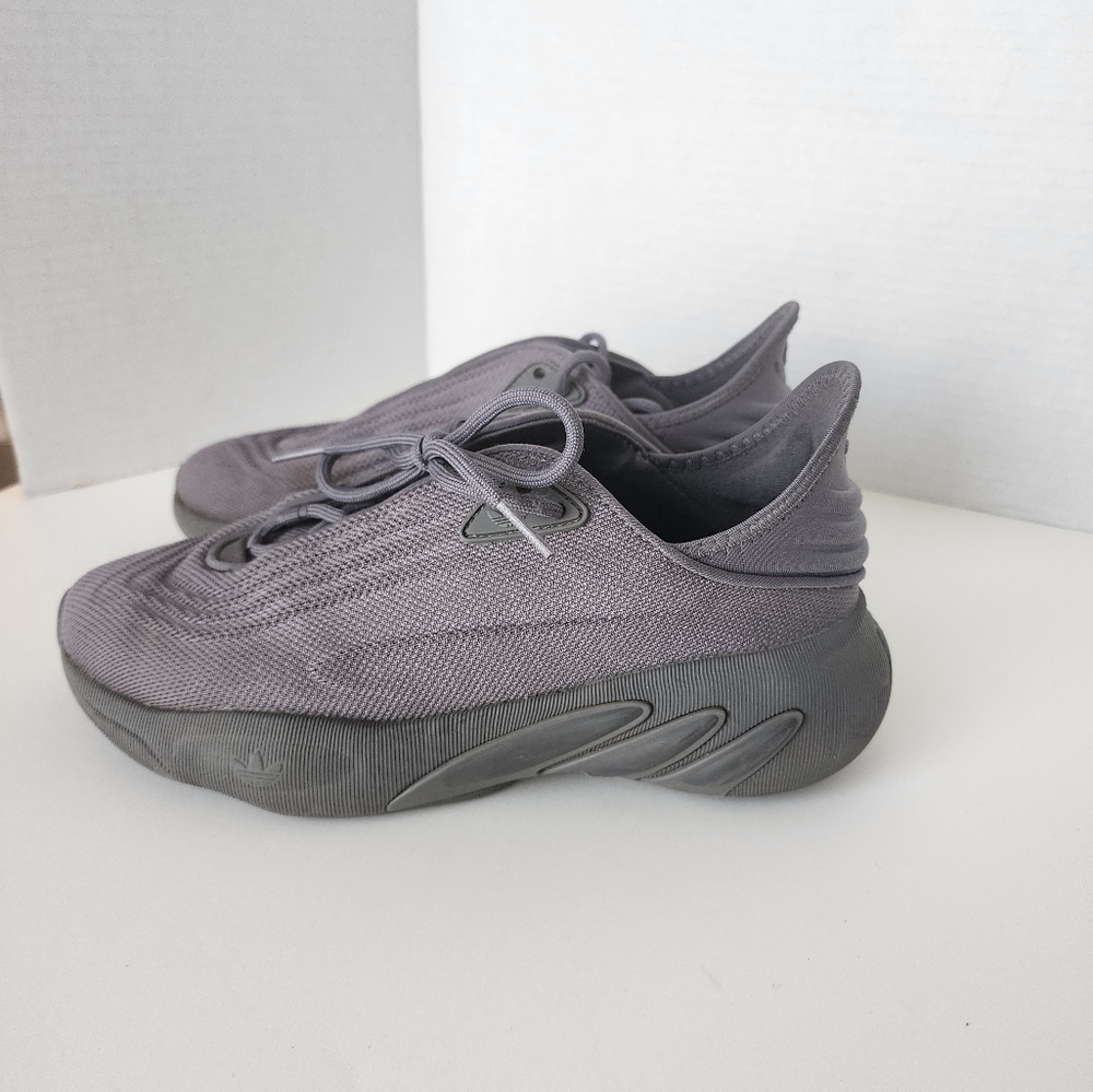 adidas AdiFOM SLTN Gray/Carbon Rare Soft Sneaker Run mens size 6 or women's 8